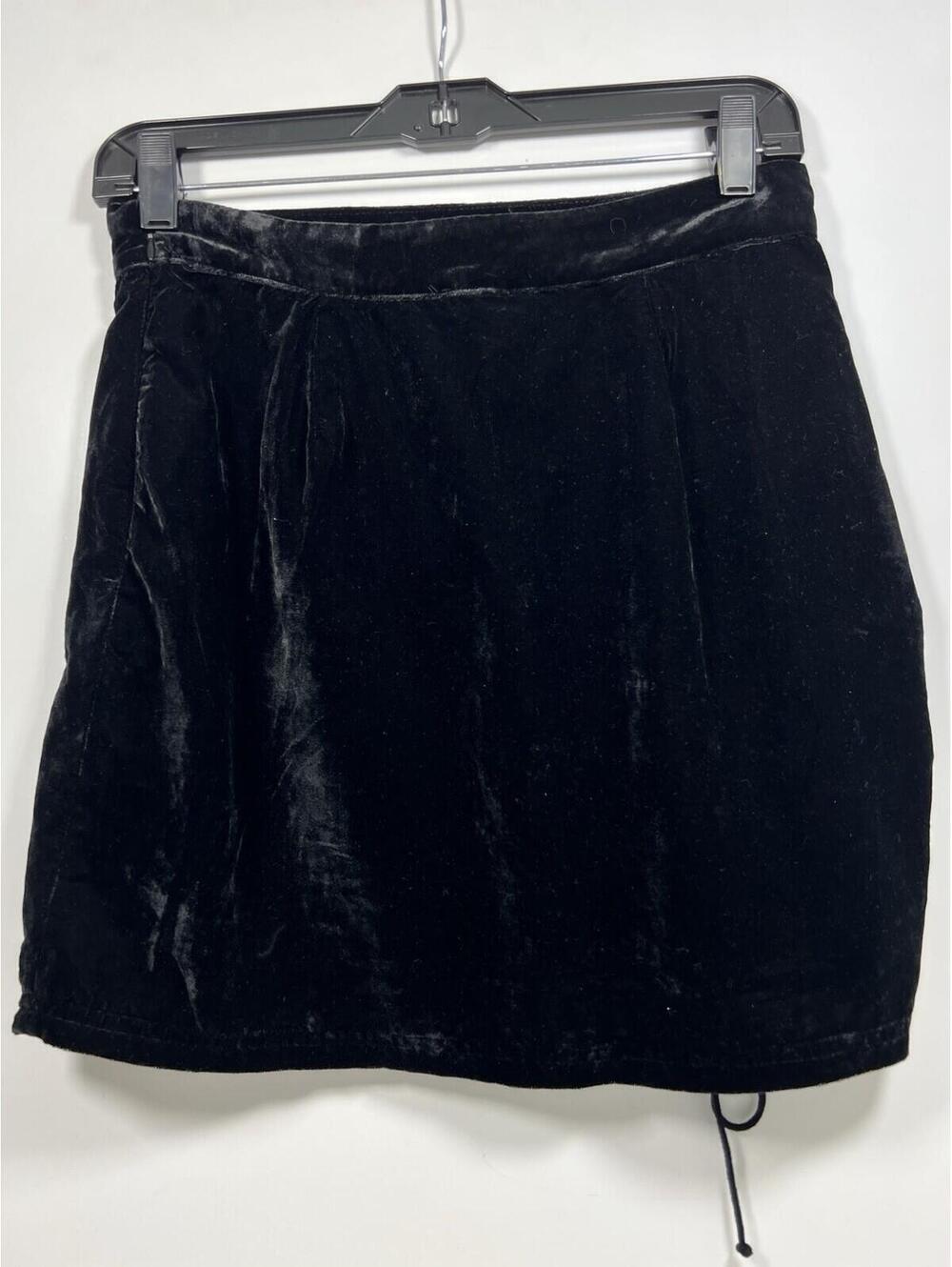 Free People x Revolve Vivienne Black Velvet Velour Ruched Short Mini Skirt Sz 4 - Picture 4 of 7